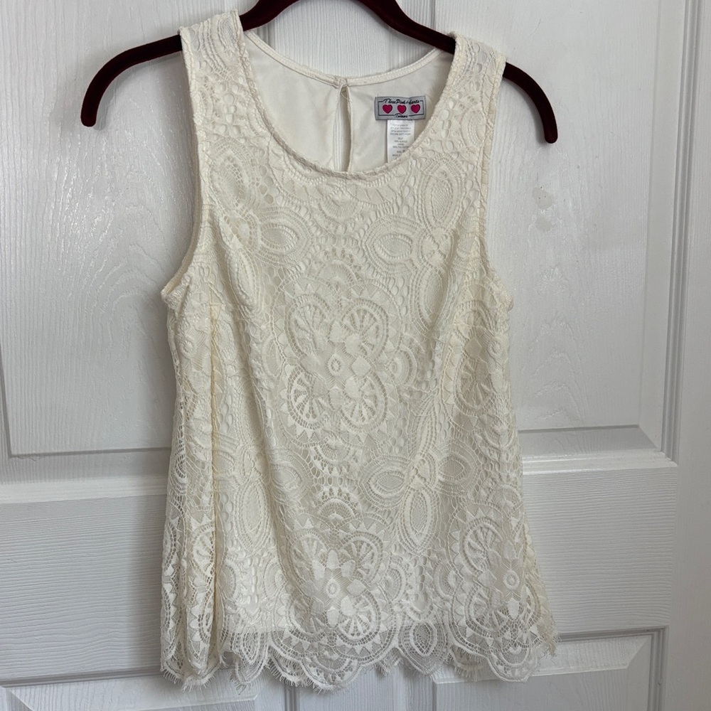 Three Pink Hearts Trinni Cream lace overlay Sleeveless blouse size Small beachy